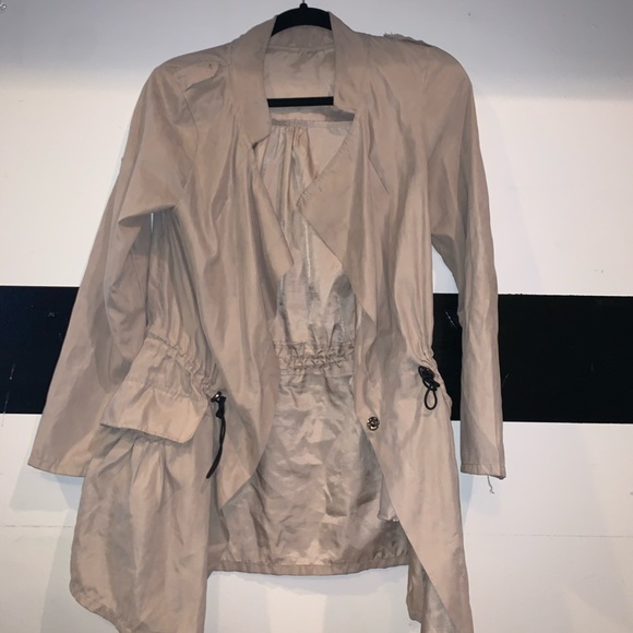 Tan jacket - Picture 2 of 4